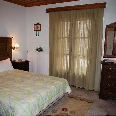 Guest house Petrino Mega Chorio
